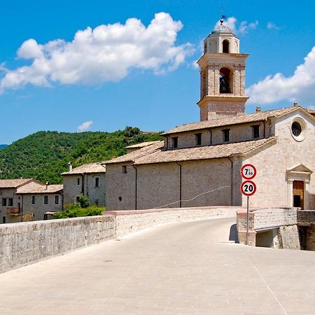 Bed and Breakfast Le Fate Umbria à Sellano Extérieur photo